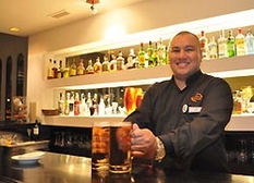 Yimi, Barkeeper Hotel Expo Valencia